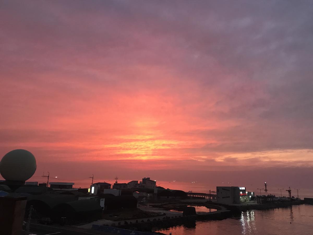 Tongkeun Guesthouse Jeju Bagian luar foto